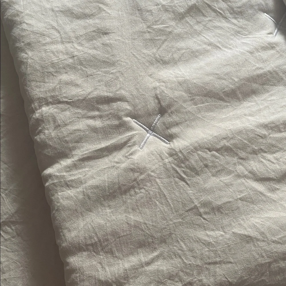 Elegant Cream Bedding Set